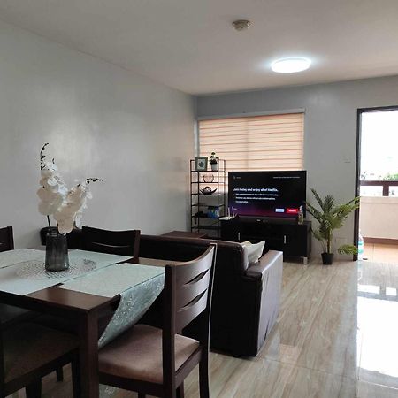 Cozy 2Br With Free Pool Beside Sm City Mall Davao Stadt Zimmer foto