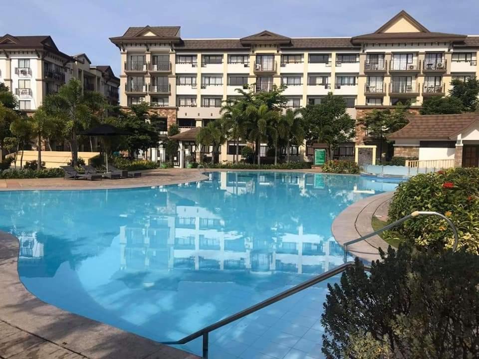Cozy 2Br With Free Pool Beside Sm City Mall Davao Stadt Exterior foto