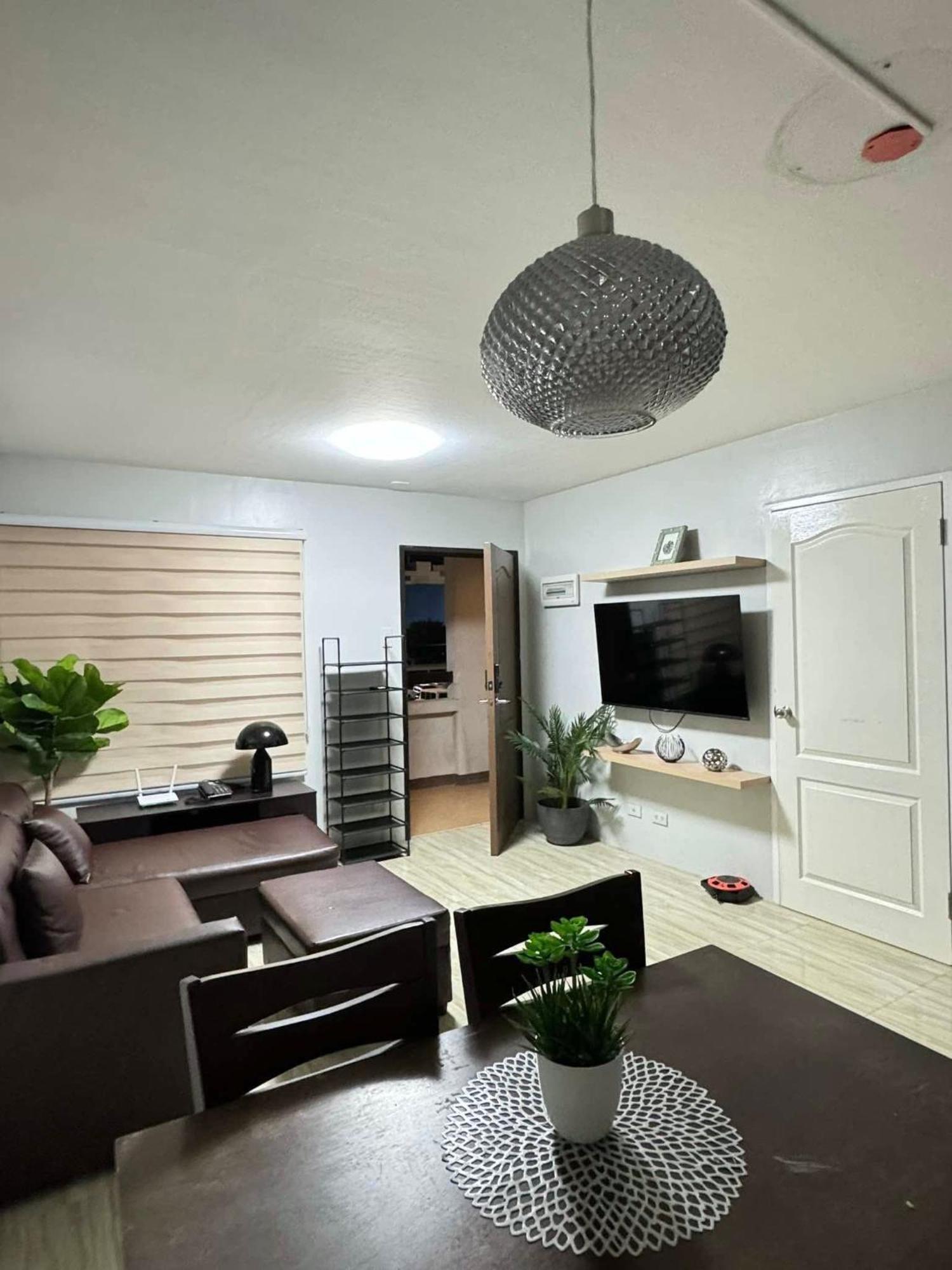 Cozy 2Br With Free Pool Beside Sm City Mall Davao Stadt Exterior foto